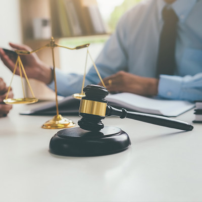 Hotărârile adunărilor generale ale acţionarilor