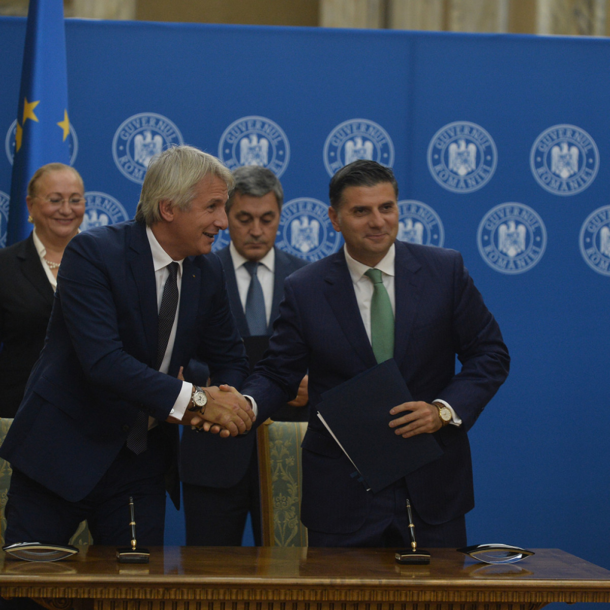 Programul Investeste in Tine – garantat de Fondul National de Garantare a Creditelor pentru ... Programul Investeste in Tine – garantat de Fondul National de Garantare a Creditelor pentru ...